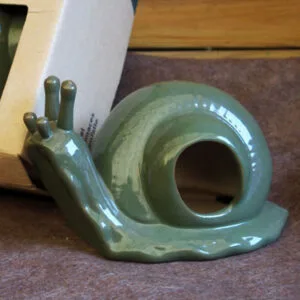 Trappola per lumache in ceramica