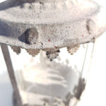 Lanterna in metallo anticato h21cm dettaglio materiale