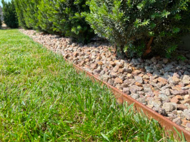 Bordura corten prato