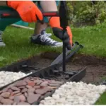 Bordura a L plastica riciclata montaggio picchetti